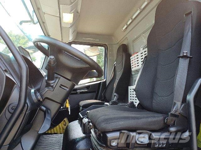 Iveco EUROCARGO ML140E25/P شاحنات أخرى