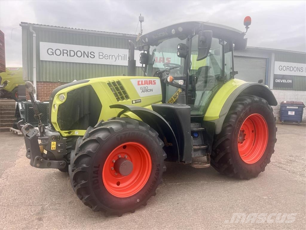 CLAAS 630 CIS+ Tractoren