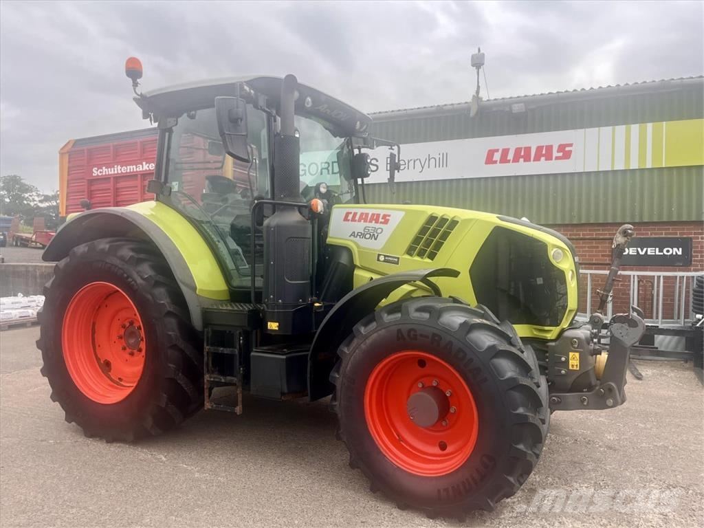 CLAAS 630 CIS+ Tractoren