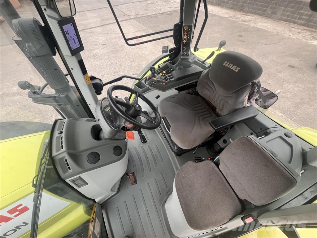 CLAAS 630 CIS+ Tractoren