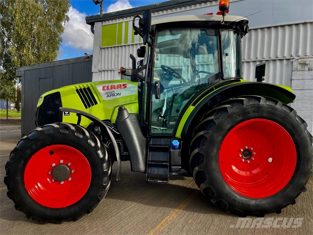 CLAAS ARION 450 Traktori