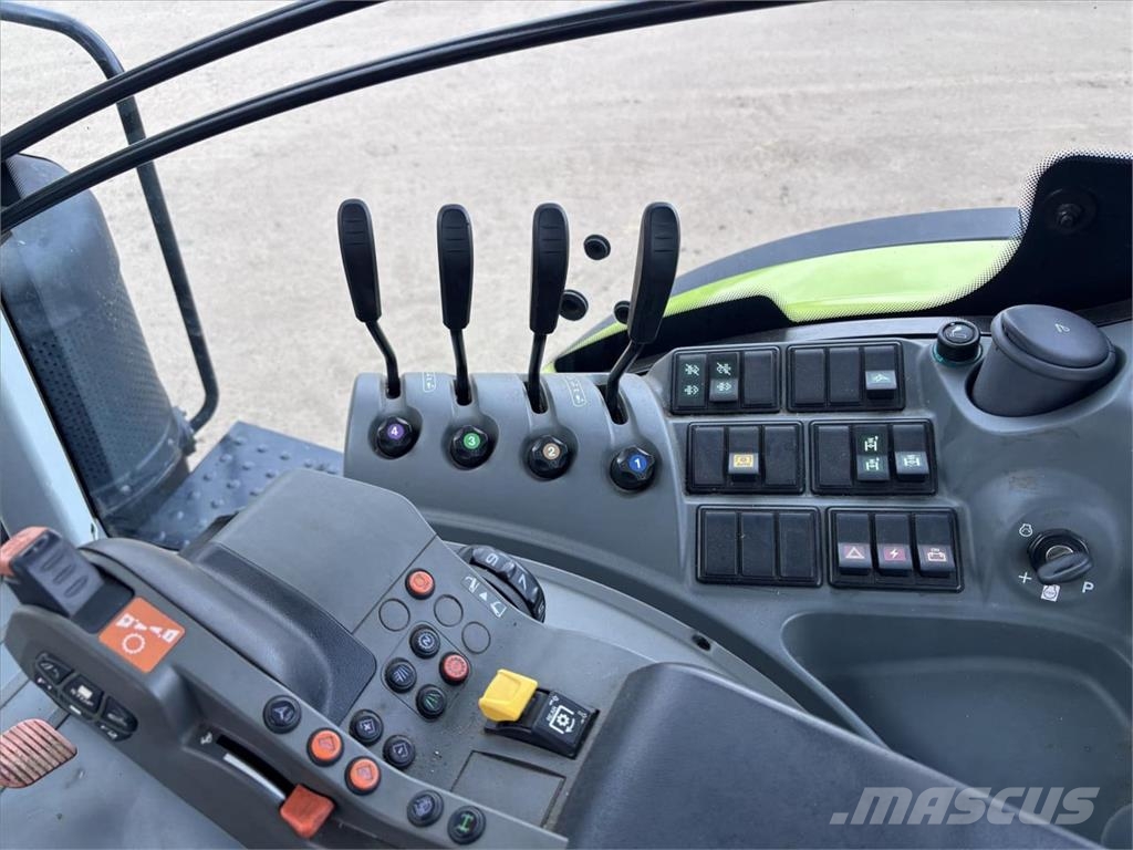 CLAAS ARION 650 Tractoren