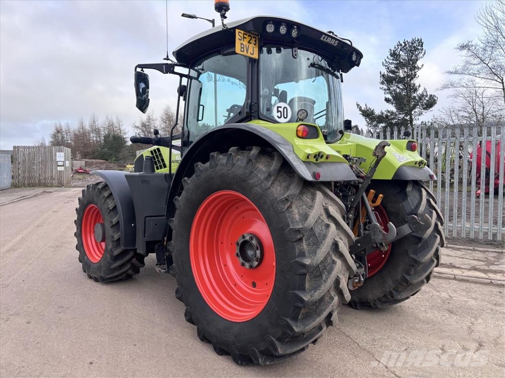 CLAAS ARION 650 Tractoren