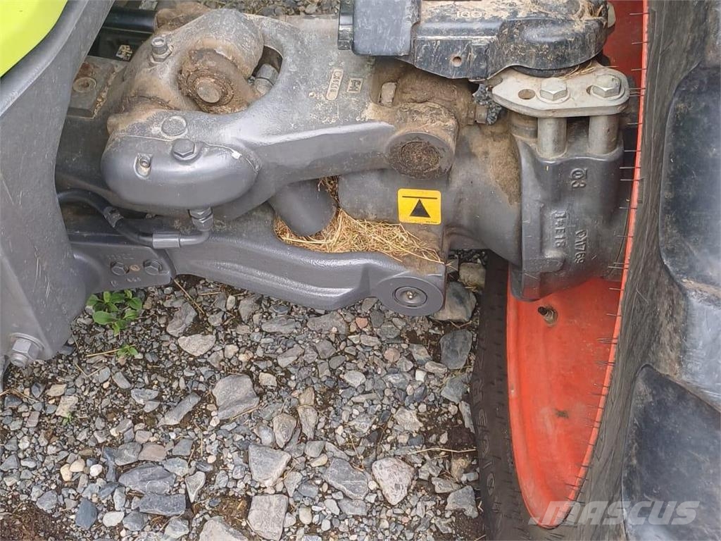 CLAAS NEW ARION 450 Traktorit