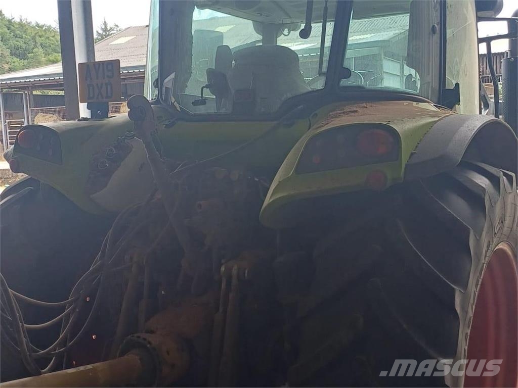 CLAAS NEW ARION 450 Traktorit
