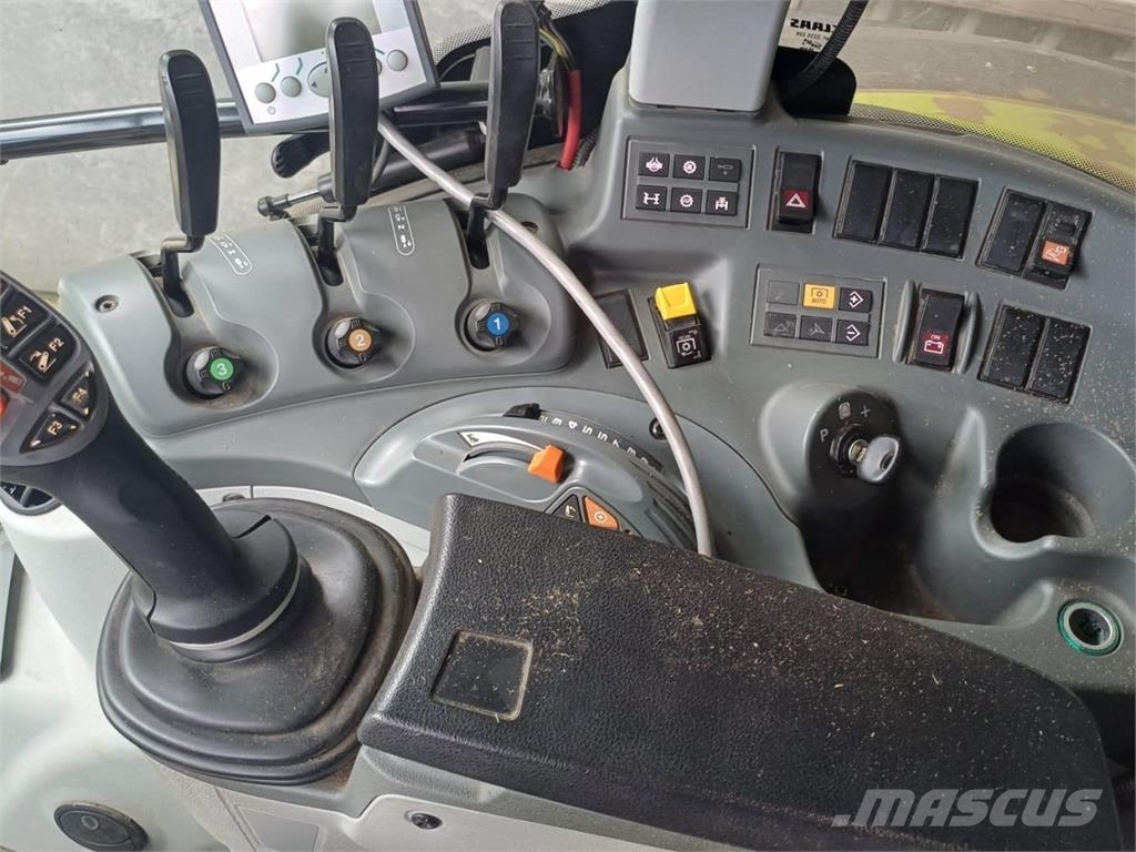 CLAAS NEW ARION 450 Traktorit