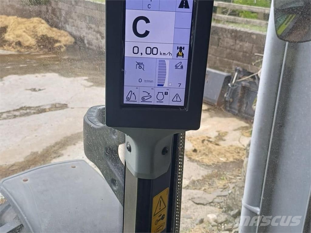 CLAAS NEW ARION 450 Traktorit