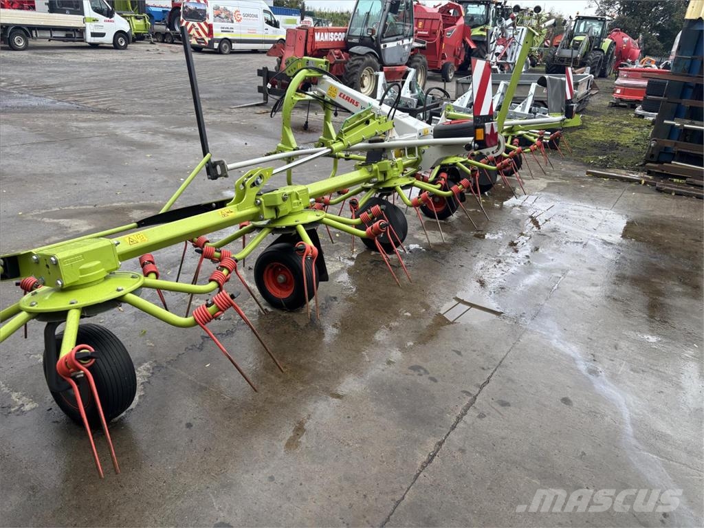 CLAAS VOLTO 800 River og høvendere