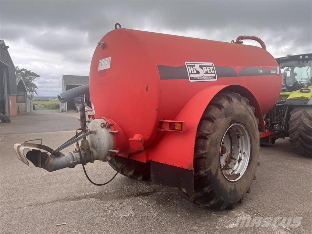 Hi-Spec USED VT 2300G Remolques esparcidores de estiércol