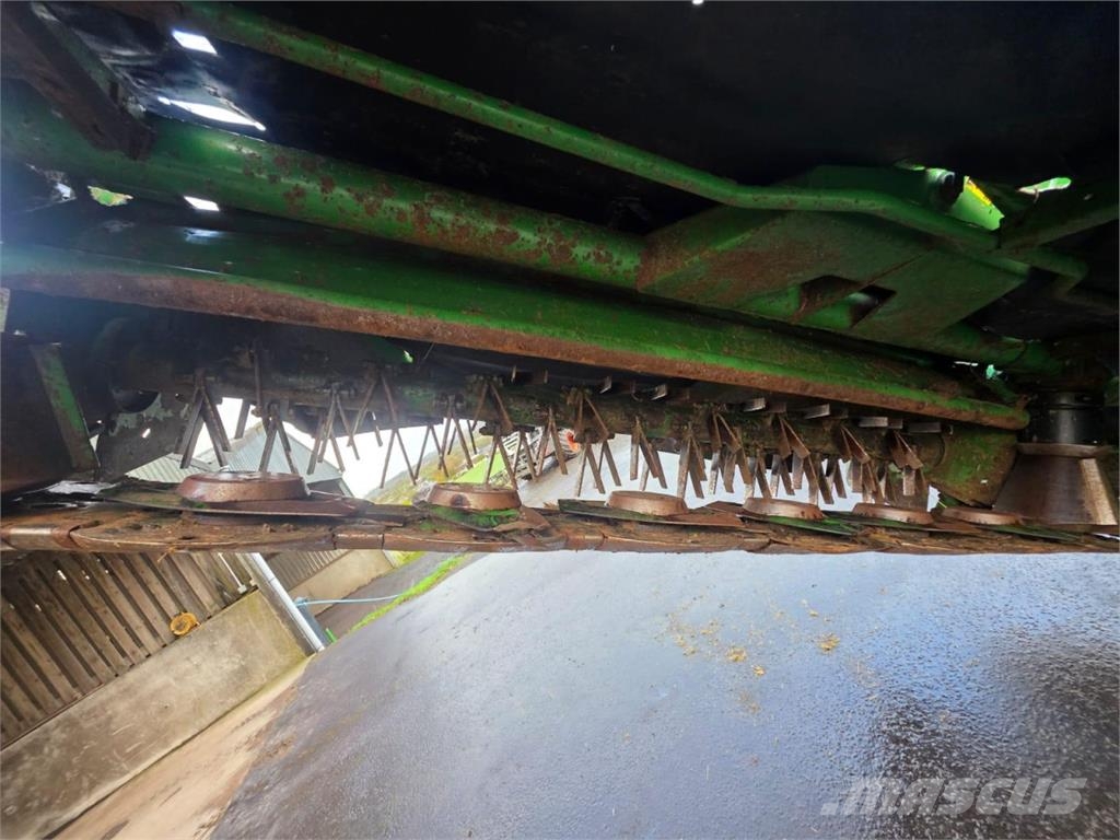 John Deere USED 388 제초기