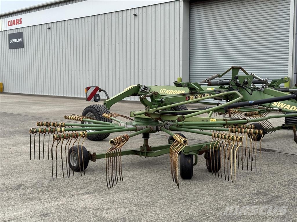 Krone SWADRO T-C880 مكابس وميبسات التبن
