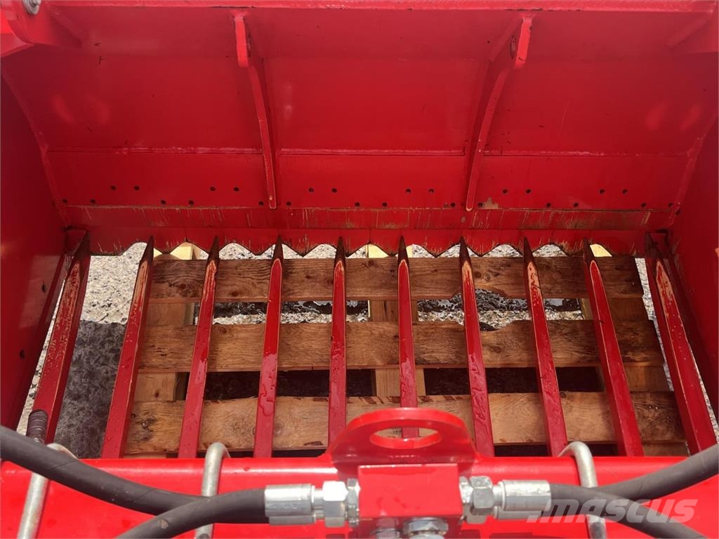 Redrock 137/85 SHEARGRAB Futtermischwagen