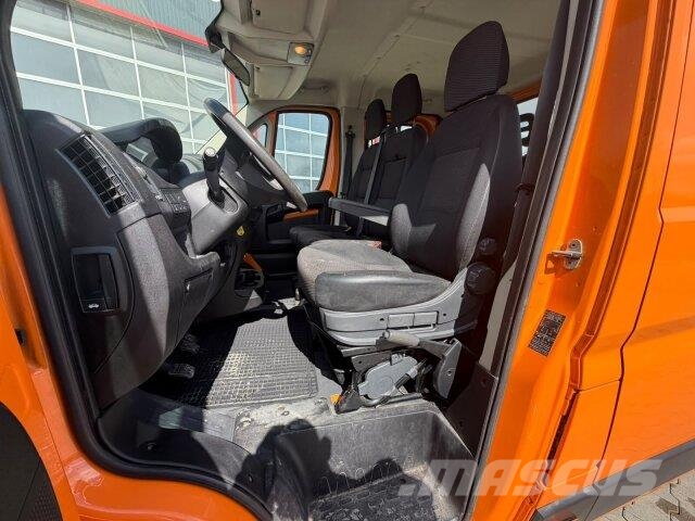 Citroën Pritsche DoKa / 7 Sitze / 2021 Camiones plataforma