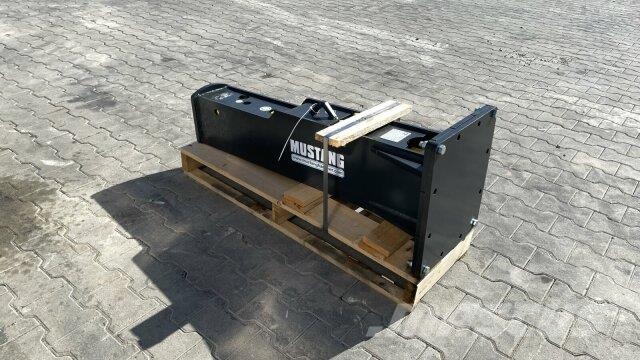 Komatsu Mustang HM 702 Abbruchhammer / Abbruch Rupsgraafmachines