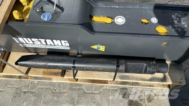 Komatsu Mustang HM 702 Abbruchhammer / Abbruch Rupsgraafmachines