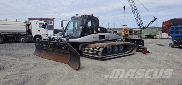 Prinoth Leitwolf Pistenbully Schneepiste بلدوزرات مجنزرة