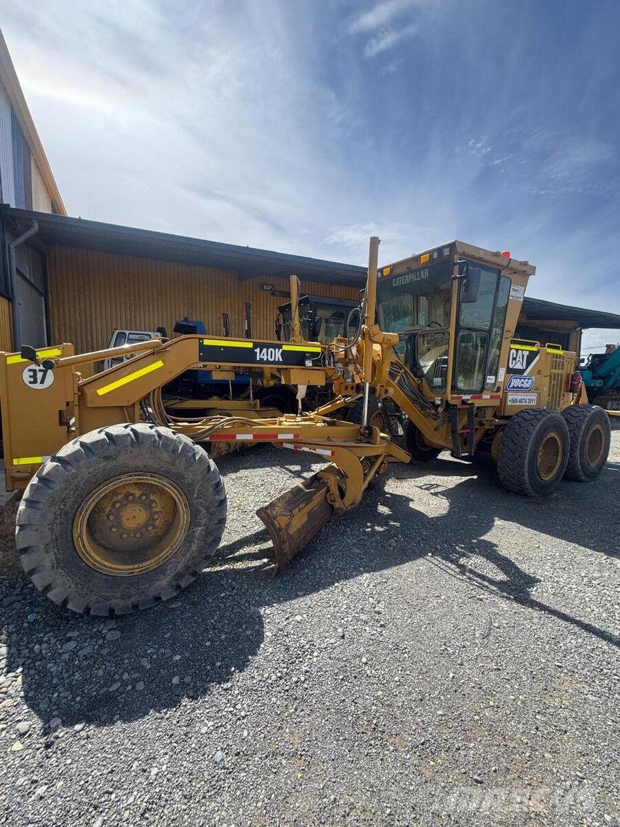 CAT 140K **JBB Chile** 平土機
