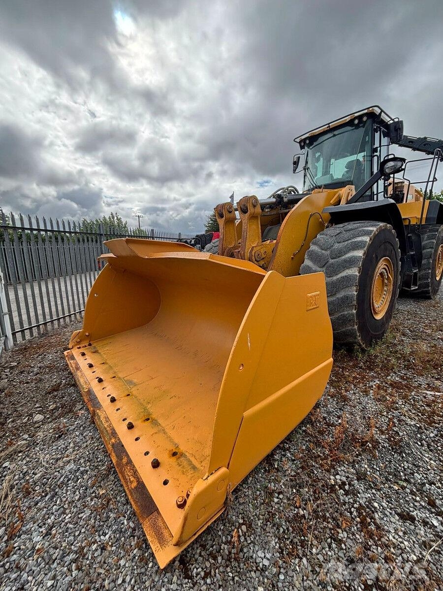 CAT 980 Iekrāvēji uz riteņiem
