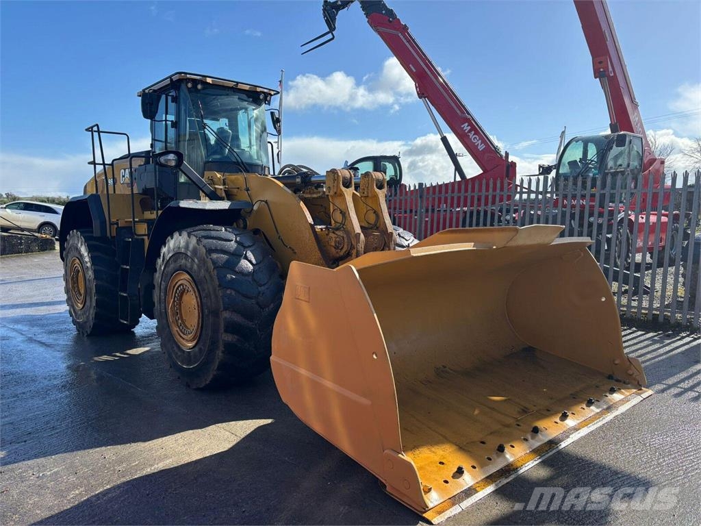 CAT 980 Iekrāvēji uz riteņiem