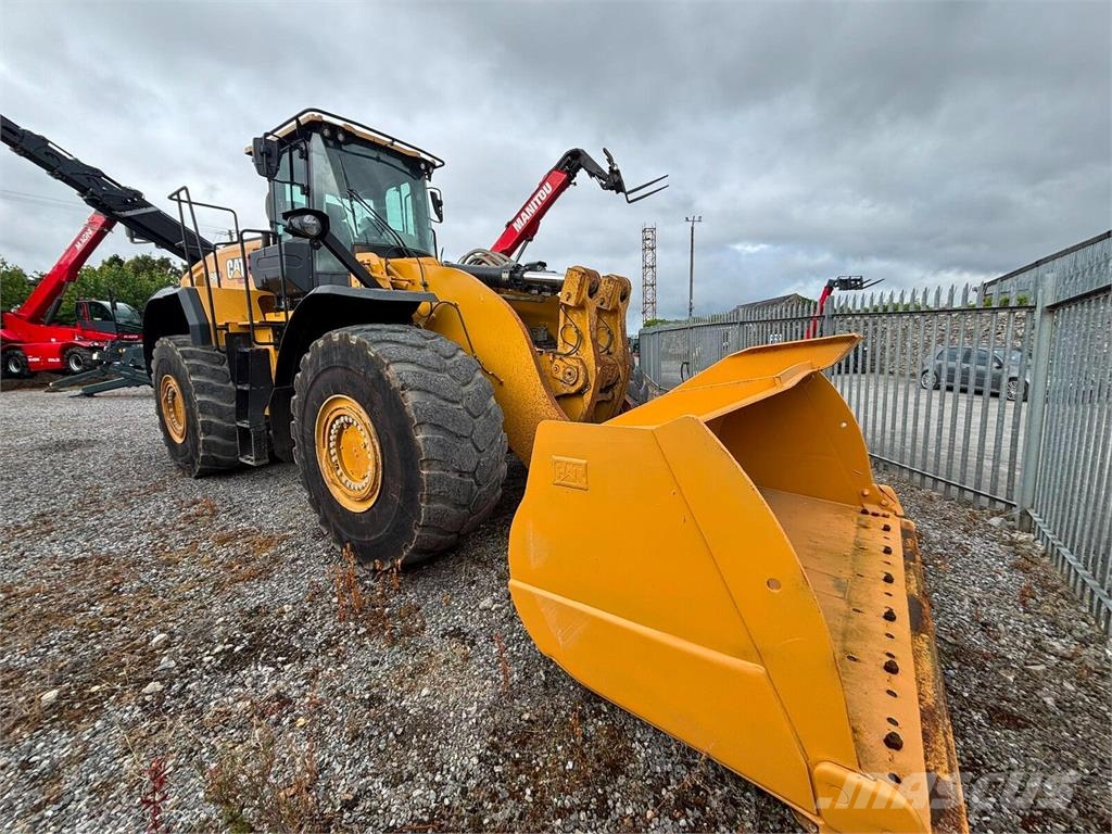 CAT 980 Iekrāvēji uz riteņiem