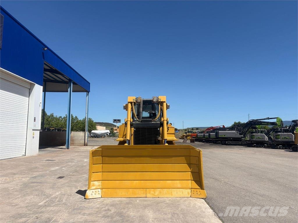 CAT D6T Buldozer sobre oruga