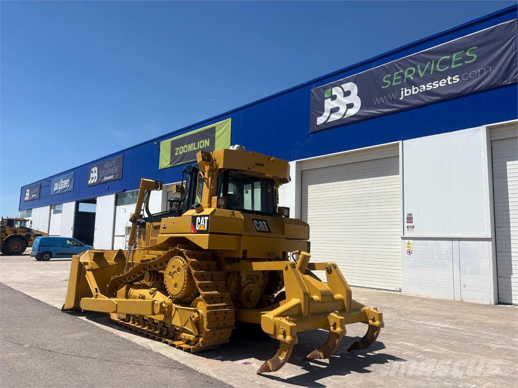 CAT D6T Buldozer sobre oruga