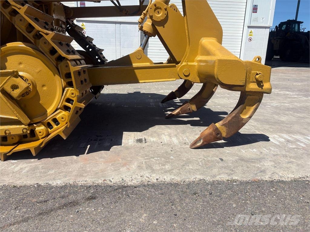 CAT D6T Buldozer sobre oruga