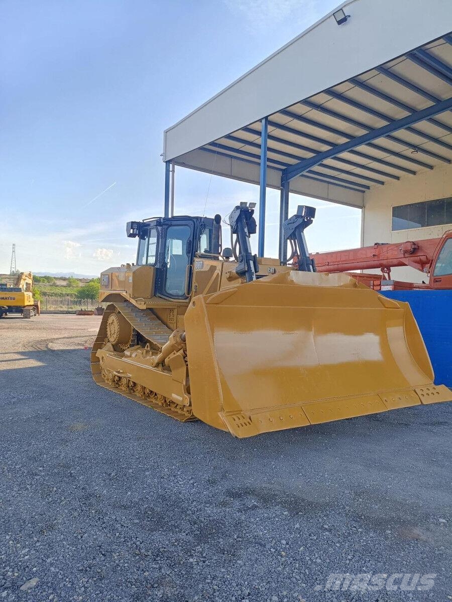 CAT D8T 履帶推土機