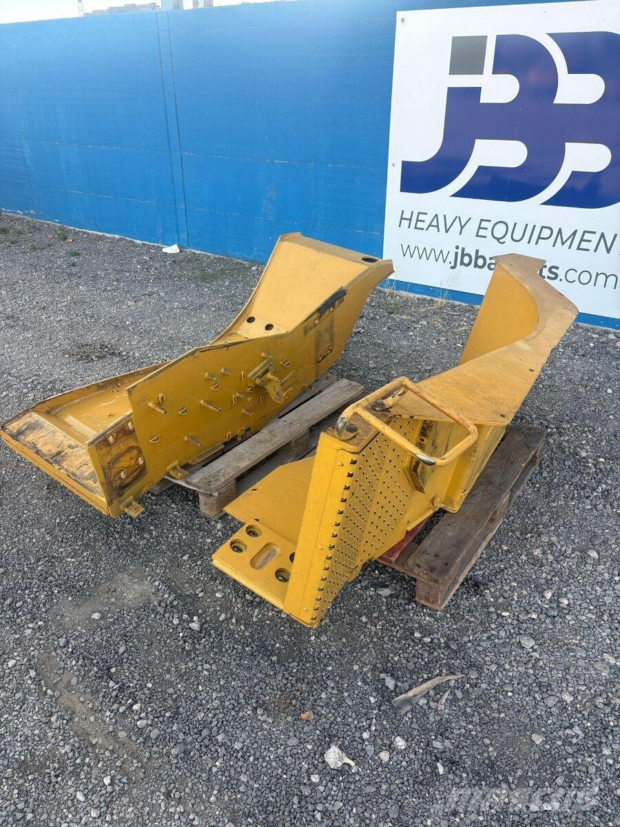 CAT D8T Aletas laterales y protecciones inferiores D8T Buldožerji goseničarji