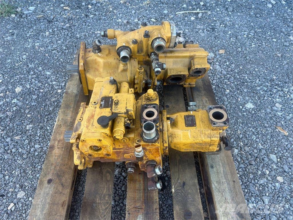 CAT D8T Bombas hidráulicas 495-7571 / 526-4863 / 325-9 Buldožerji goseničarji