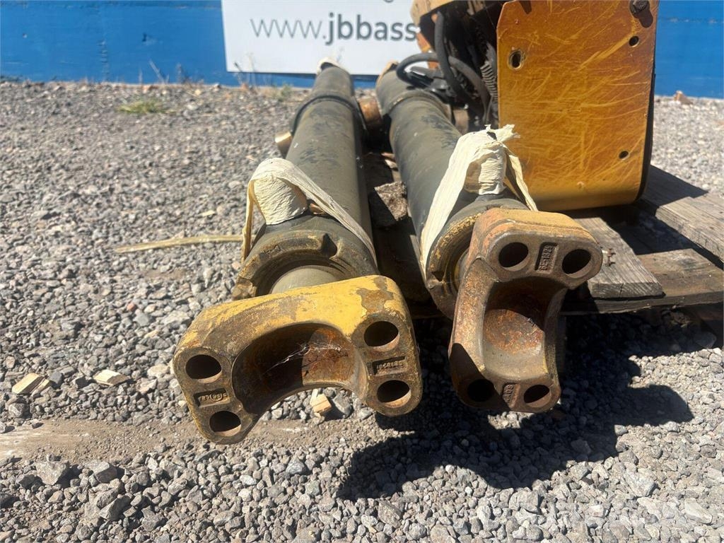 CAT D8T Cilindros hidráulicos de cuchilla D8T/Blade hy Buldožerji goseničarji