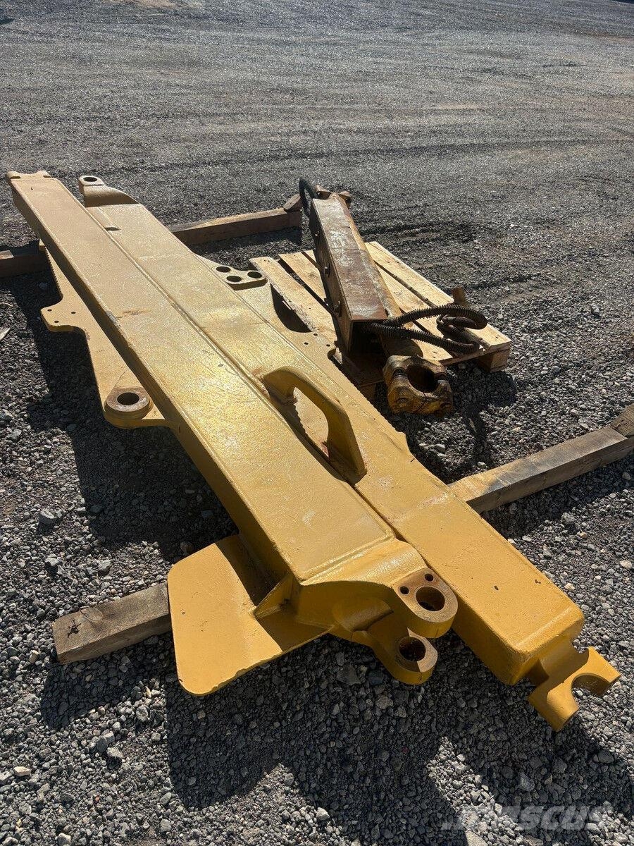 CAT D8T Cuchilla delantera y riper para bulldozer D8T/ Buldožerji goseničarji