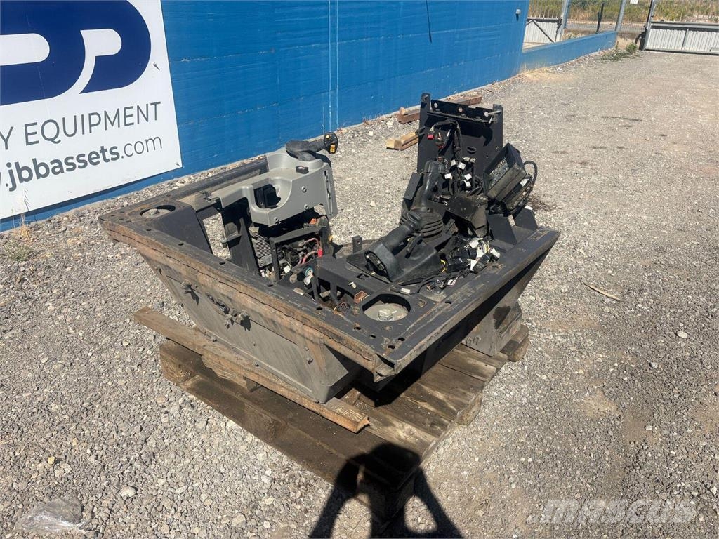 CAT D8T Interior cabina D8T/Ingterior cab Caterpillar Cabins and interior