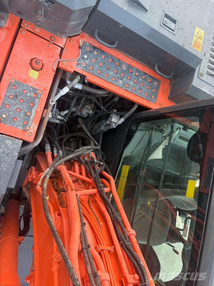 Hitachi ZX145W-6 轮式挖掘机
