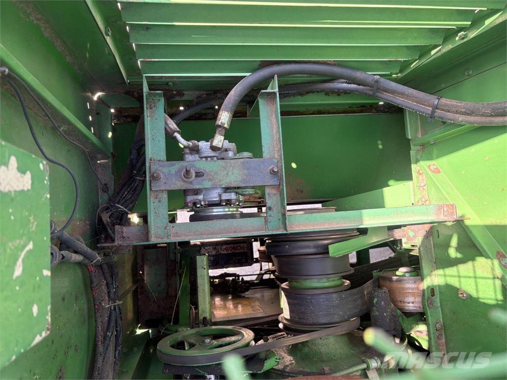 John Deere 1174 Mietitrebbiatrici