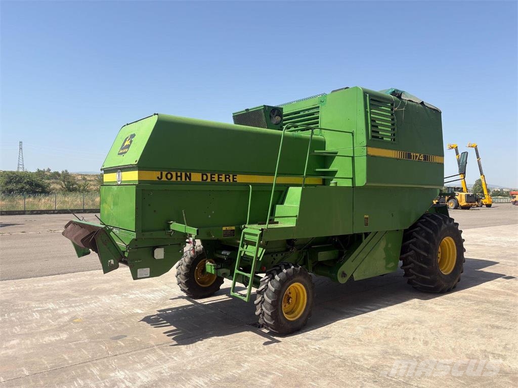 John Deere 1174 Mietitrebbiatrici
