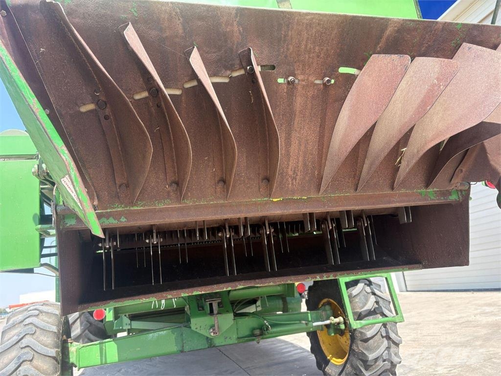 John Deere 1174 Mietitrebbiatrici