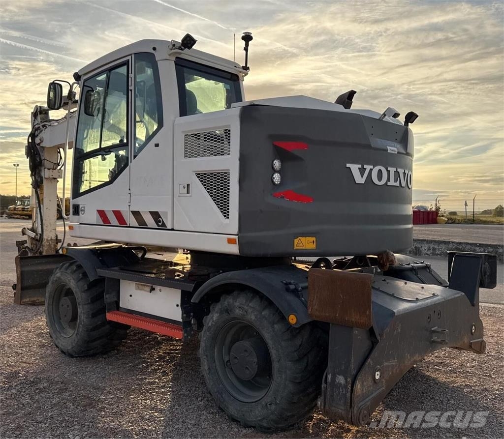 Volvo EWR150E Ekskavatori uz riteņiem