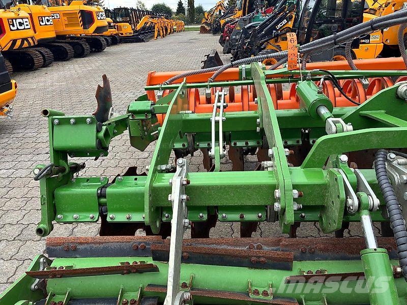 Amazone CATROS+ 7003-2TS DEMO mit Green Drill 501 zur Zwis Gradas de discos