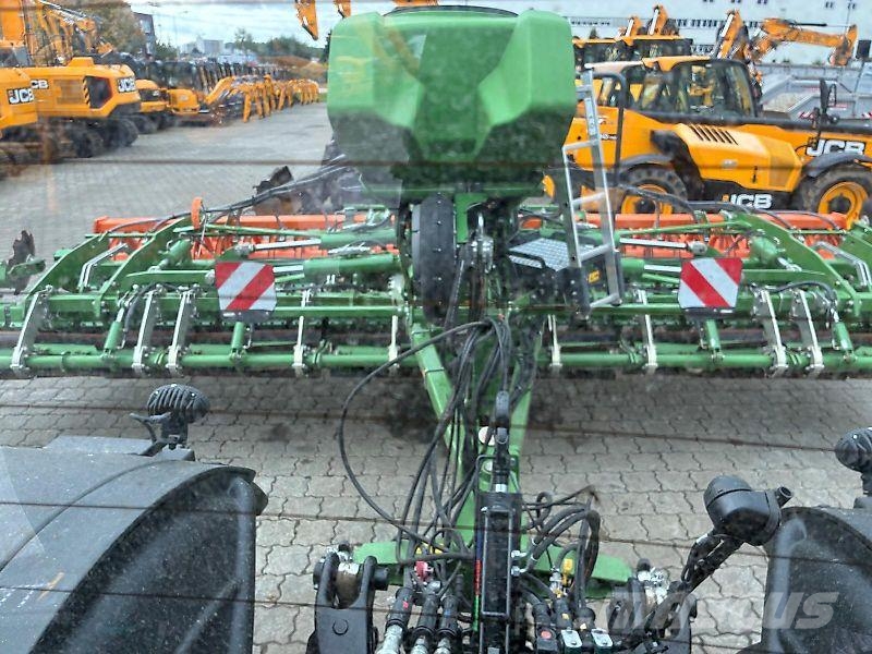 Amazone CATROS+ 7003-2TS DEMO mit Green Drill 501 zur Zwis Gradas de discos