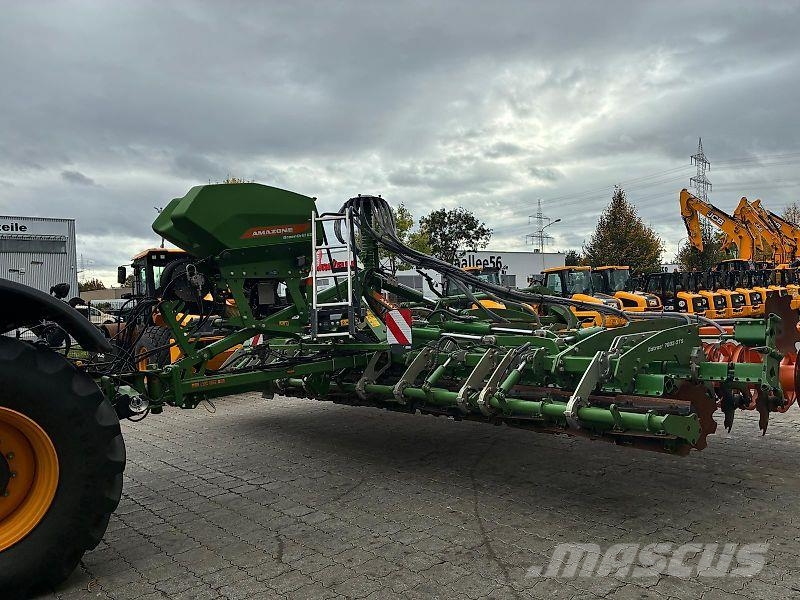 Amazone CATROS+ 7003-2TS DEMO mit Green Drill 501 zur Zwis Gradas de discos