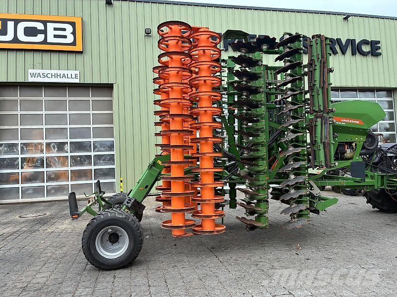 Amazone CATROS+ 7003-2TS DEMO mit Green Drill 501 zur Zwis Gradas de discos