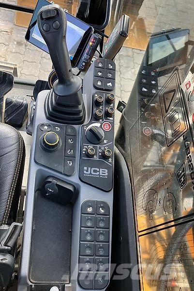 JCB 220X mit Wolff Abbruchgitter Excavadoras sobre orugas
