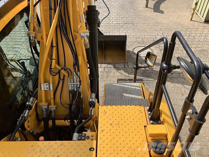 JCB 220X mit Wolff Abbruchgitter Excavadoras sobre orugas