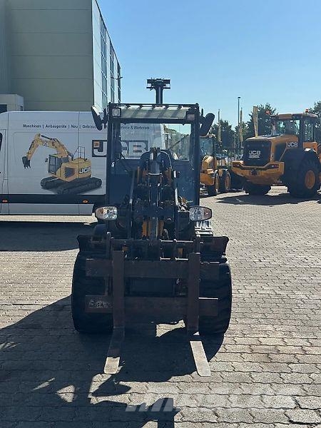 JCB 403 Iekrāvēji uz riteņiem