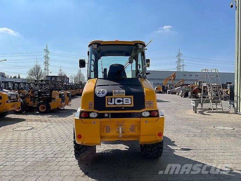 JCB 409 Rataslaadurid