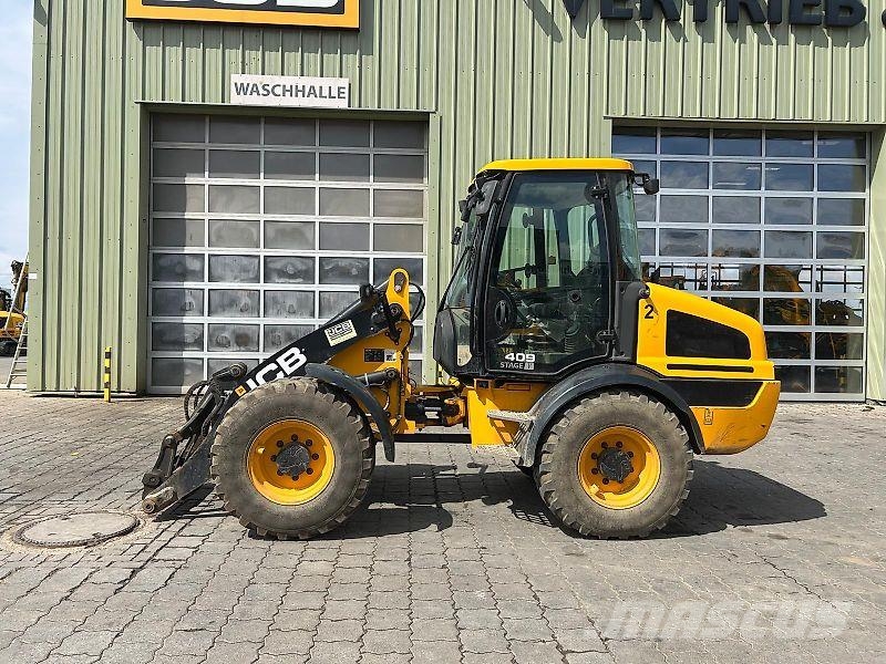 JCB 409 Rataslaadurid