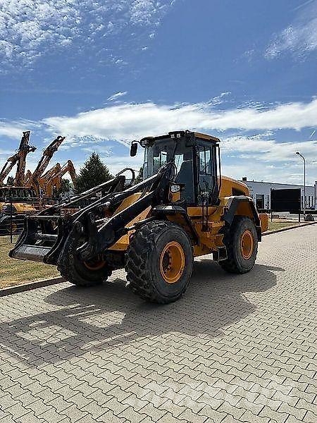 JCB 437 S5 HT Kolesové nakladače