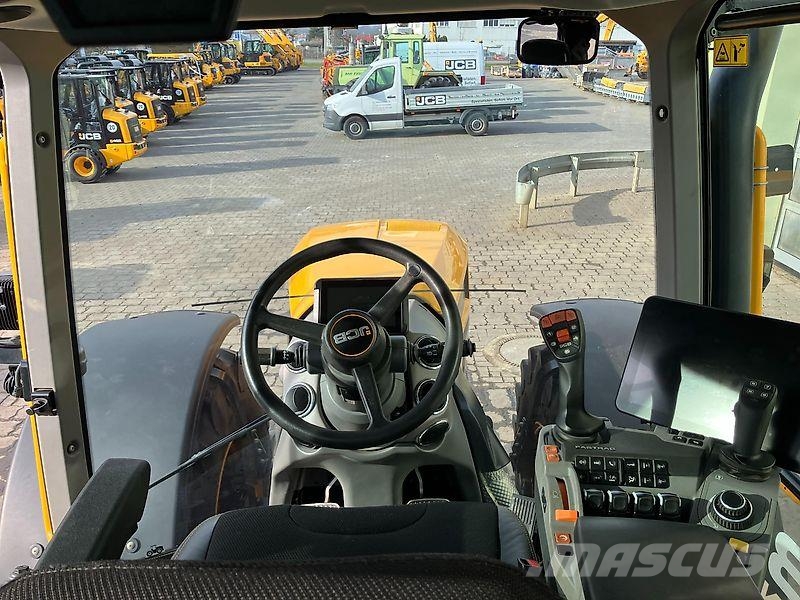 JCB Fastrac 4220 ICON ProLine トラクター