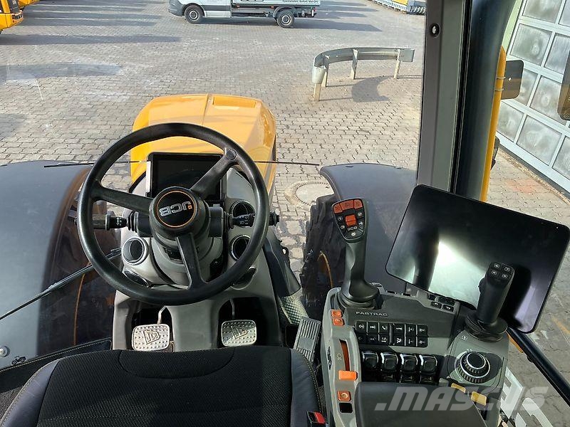 JCB Fastrac 4220 ICON ProLine トラクター